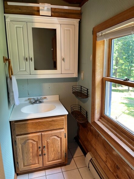 Bathroom - 137 Marshall St
