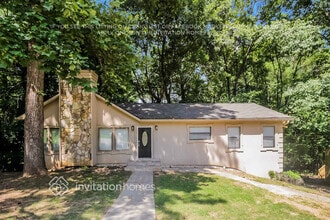 Building Photo - 5067 Cavalier Dr SE