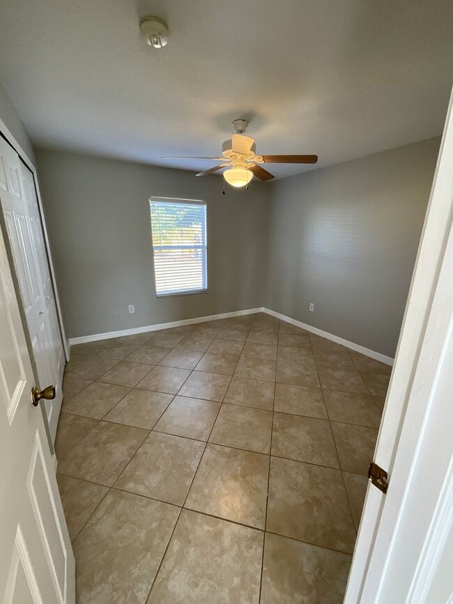 Building Photo - ADORABLE HOME