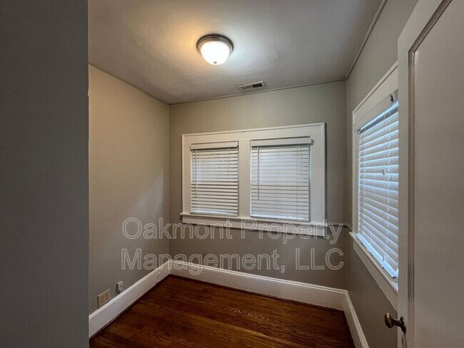 Building Photo - 105 Peachtree Street