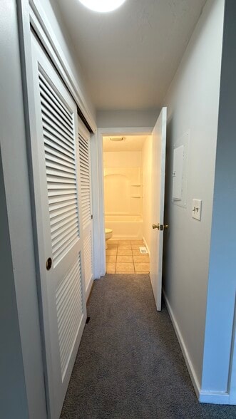 Building Photo - 189 Littleton Rd