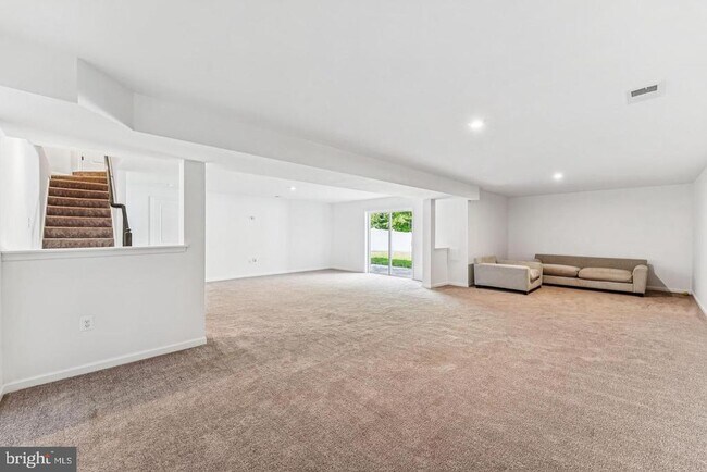 Building Photo - 58 Boxelder Dr