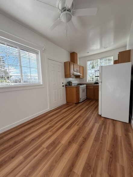 Building Photo - 13330 Clairmont Way