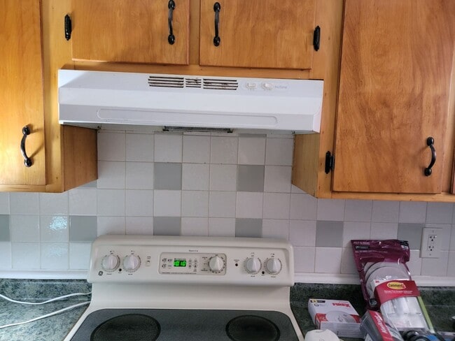 Building Photo - 2 Bedroom 1bath Oceanview/Bayview