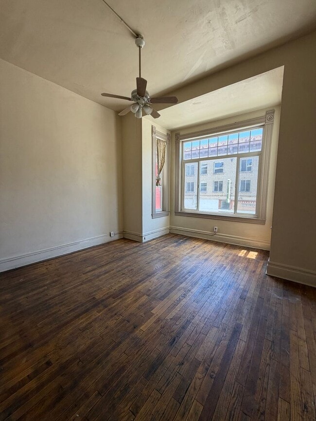 Building Photo - 41 S San Joaquin St
