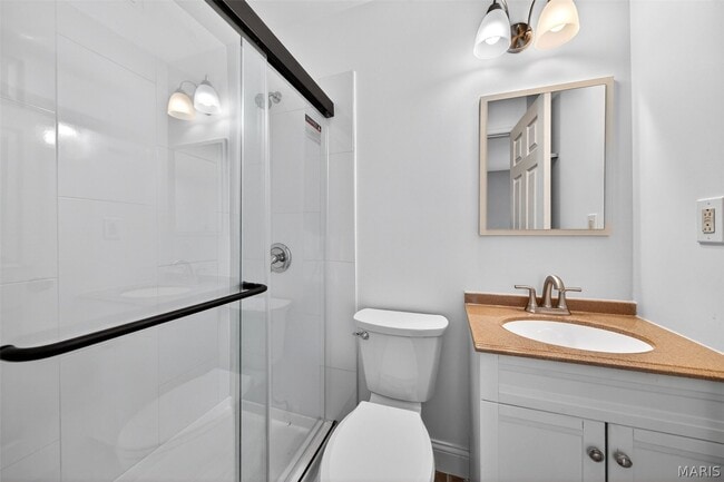 Building Photo - 264 Braeshire Dr