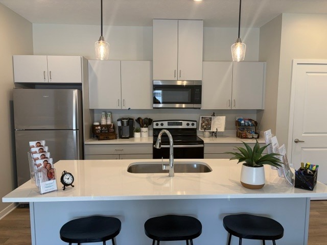 Building Photo - Lakeview Apartments