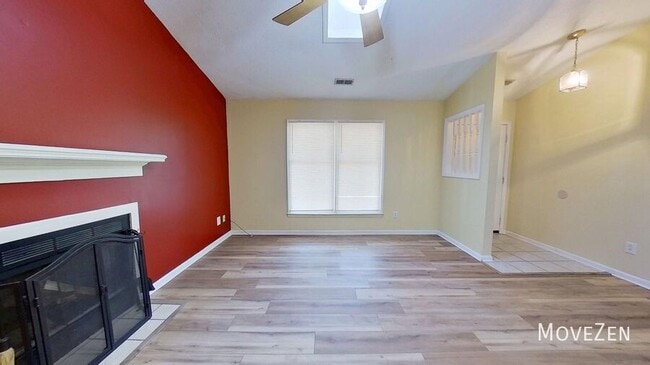 Building Photo - 307 Birds Nest Ct