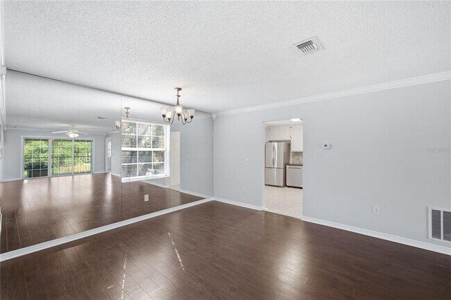 Building Photo - 4304 Clubside Dr