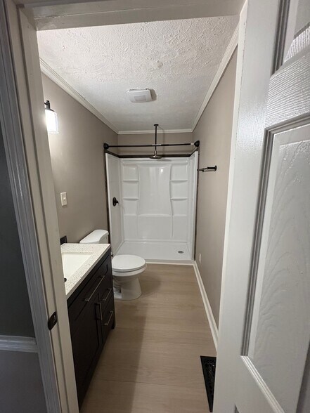 Building Photo - 246 Park Rd SW