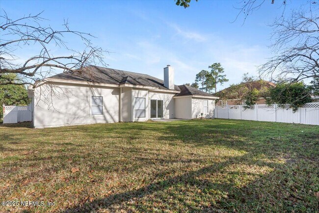 Building Photo - 12184 Mantle Dr