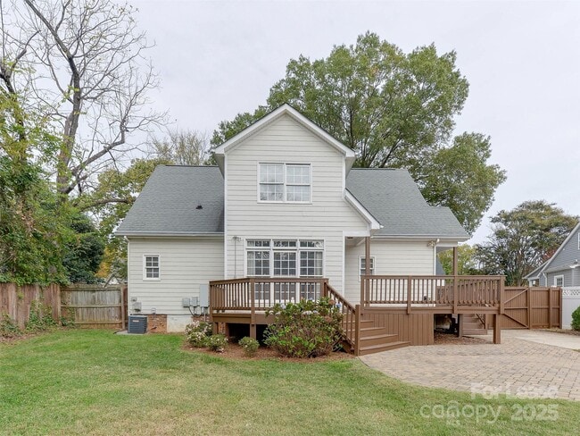 Building Photo - 620 Marsh Rd