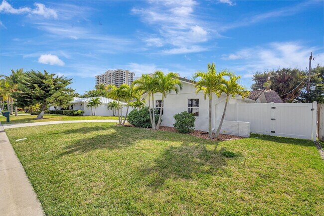 Building Photo - 1261 Singer Dr