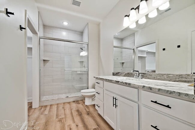 Building Photo - 2 Bed, 2 Bath Patio Homes located in Big Creek Country Club