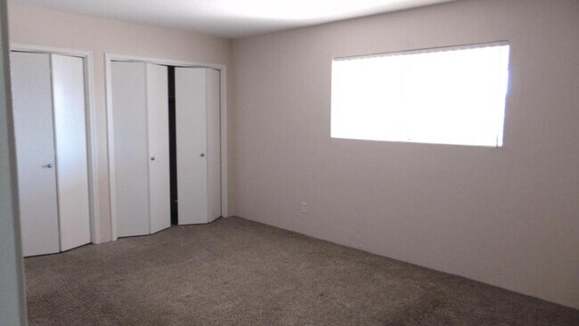 Building Photo - 428 N Calle Del Diablo