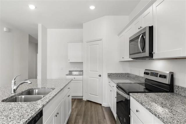 Building Photo - 1828 Sandlin Dr