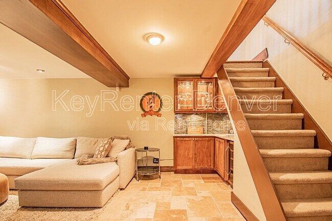 Building Photo - 740 S Corona St