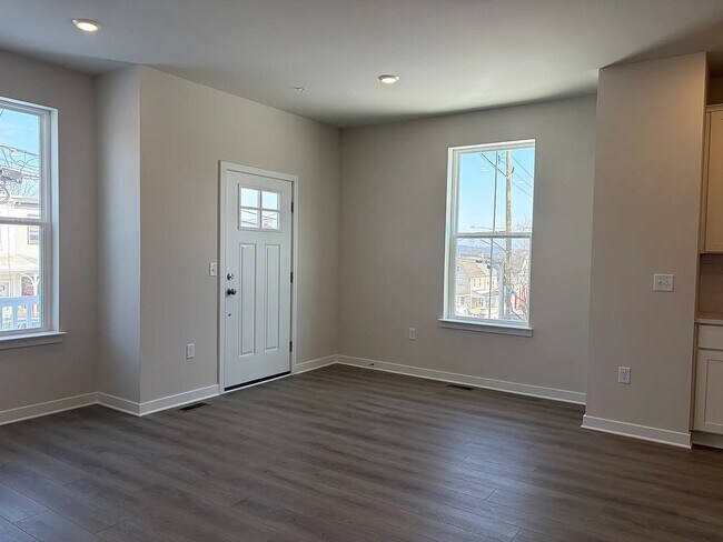 Building Photo - 101 Abramo Victor Dr