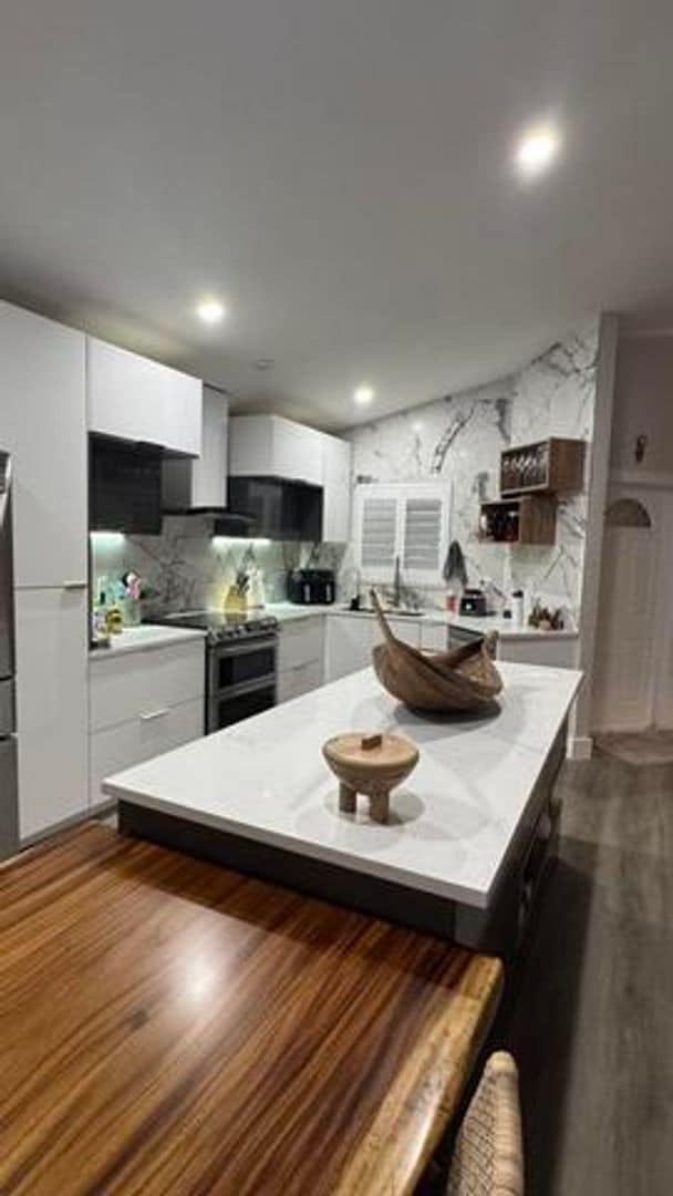 Building Photo - 672 NW 45th Ave