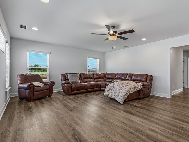 Building Photo - 3836 Ardmore Ln