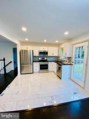 Building Photo - 13509 Tabscott Dr