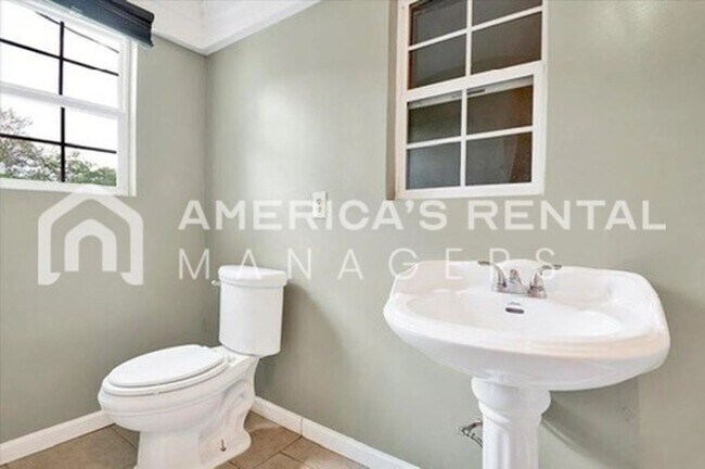 Building Photo - Room to Roam: Expansive Home with Screened Porch - Coming Soon!!