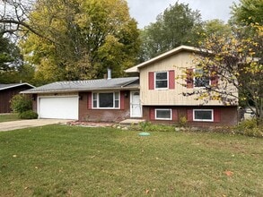 Building Photo - 23647 River Lake Ct