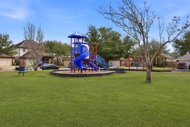 Building Photo - 31039 Sundance Woods Ct