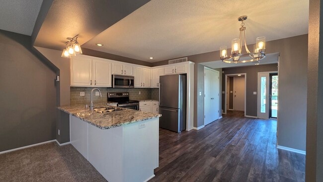 Building Photo - 4555 NE 83rd St