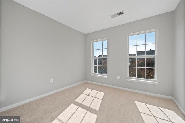 Building Photo - 103 Holmes St