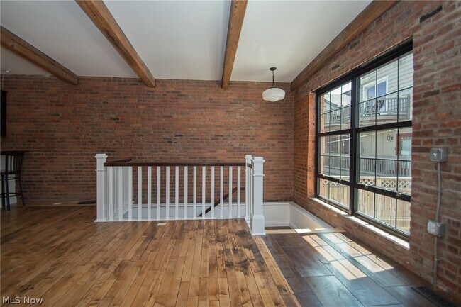Building Photo - 3002 Franklin Blvd