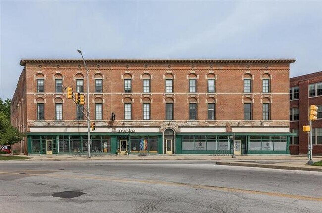 Building Photo - 970 Fort Wayne Ave