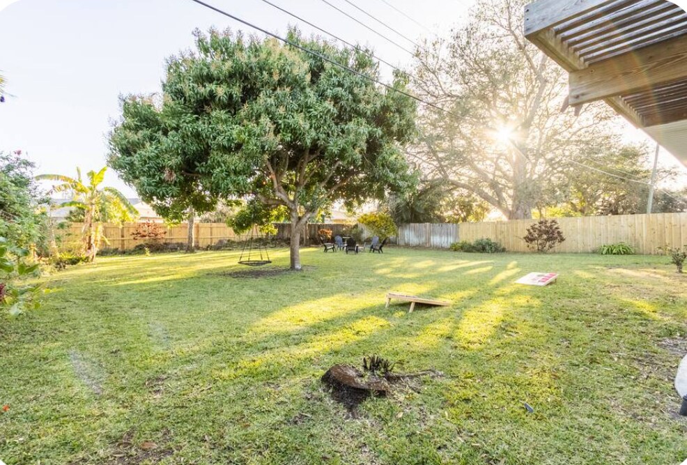 Building Photo - 1447 Caribbean Dr