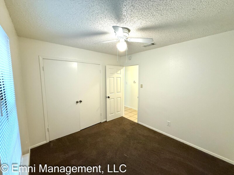 Building Photo - 2706 Jade Rd