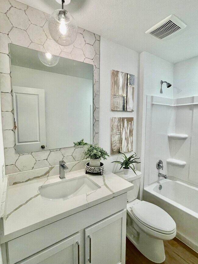 Building Photo - 21431 Carosella Dr