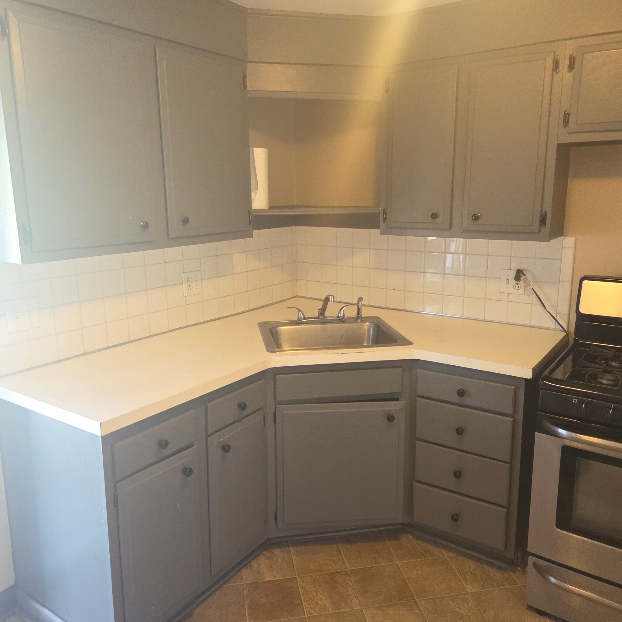 Kitchen - 245 Greenmeadow Dr