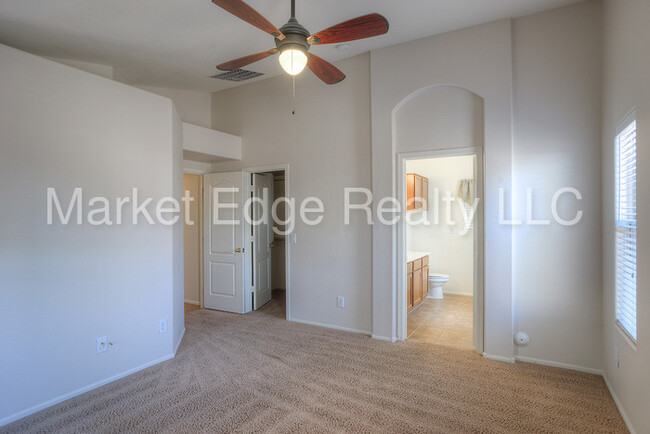 Building Photo - 3Bed/2Bath at Bell and Sarival! $399 MOVE-...