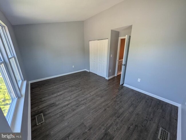 Building Photo - 15300 Gunsmith Terrace