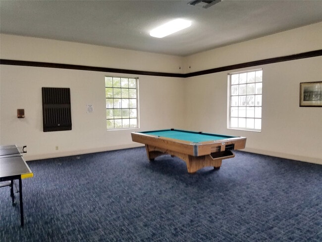 Building Photo - 2191 NE 68th St