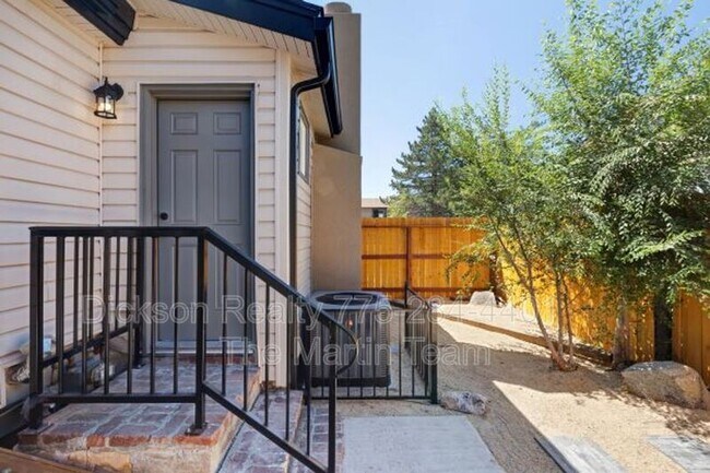 Building Photo - 309 4th St