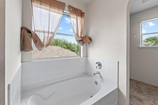 Building Photo - 4608 Acers Ln
