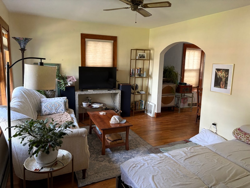 Building Photo - 944 E Mifflin St