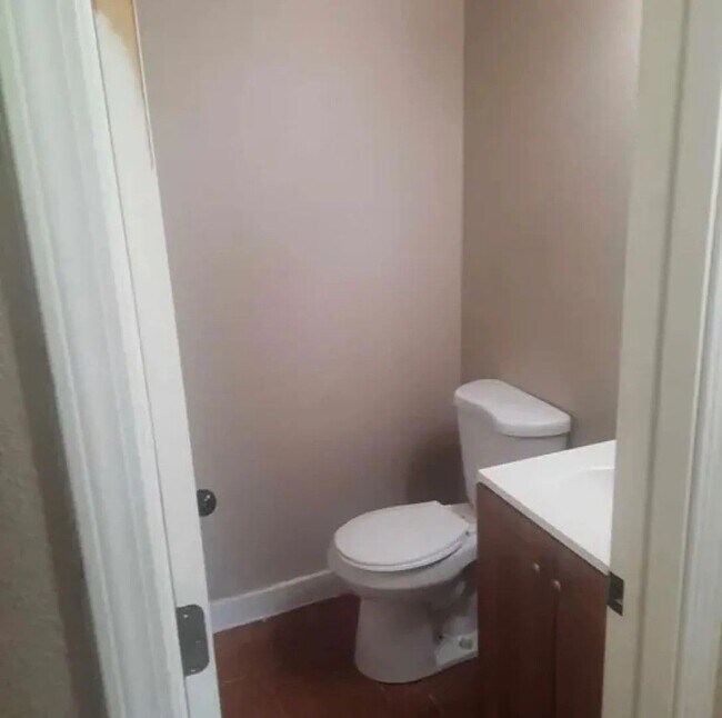 Building Photo - 1750 N Minneapolis St