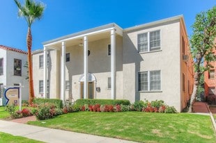 Building Photo - 615 S Cochran Ave