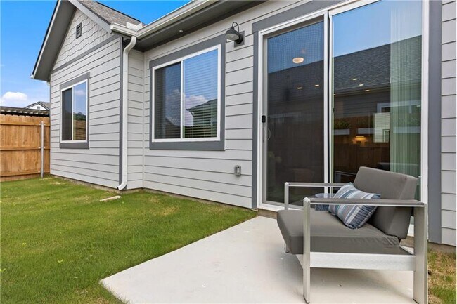 Building Photo - 8524 Creekfield Dr