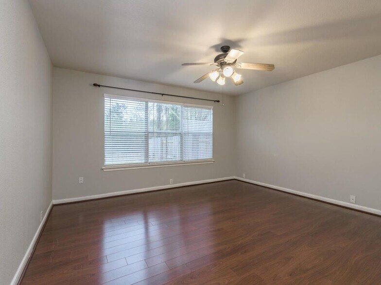 Building Photo - 2316 Paradise Ridge Dr
