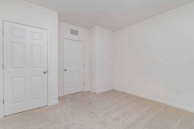 Building Photo - 6714 Topaz Dr