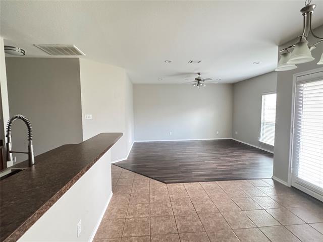 Building Photo - 9512 Crooked Cat Dr