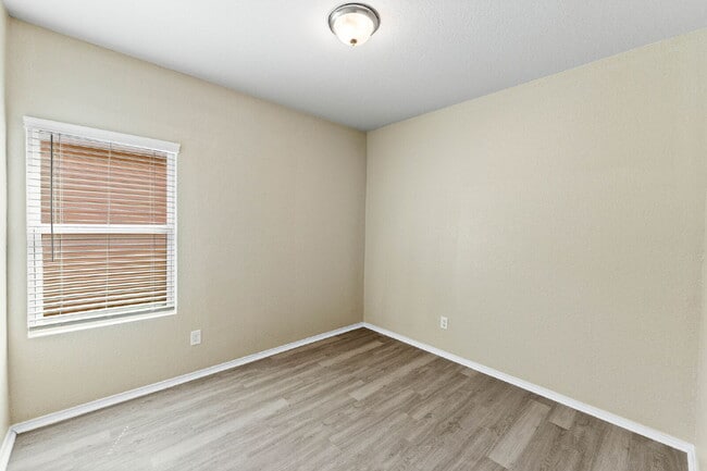 Building Photo - Comfortable Living in Converse – 3 Bedroom...
