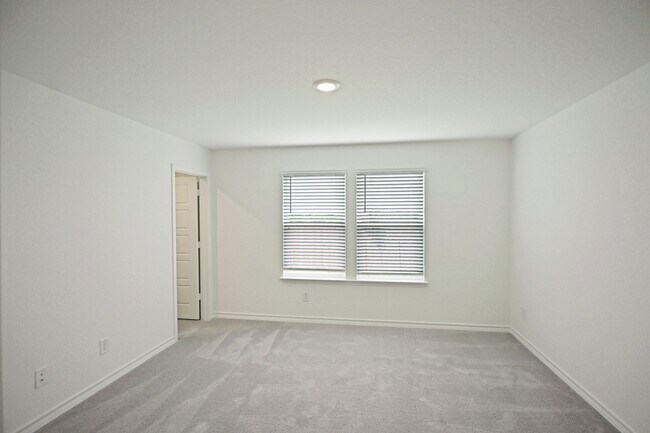 Building Photo - 946 Bluegrass Pt